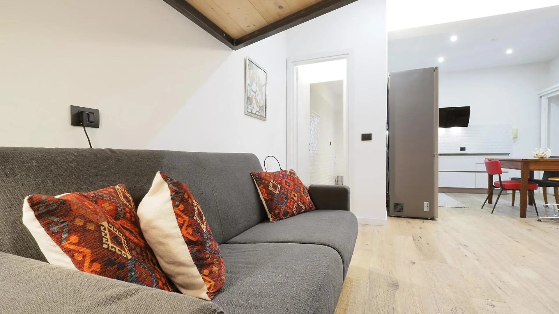 Primopiano - Oxilia Apartment Milan 0*,  Italy