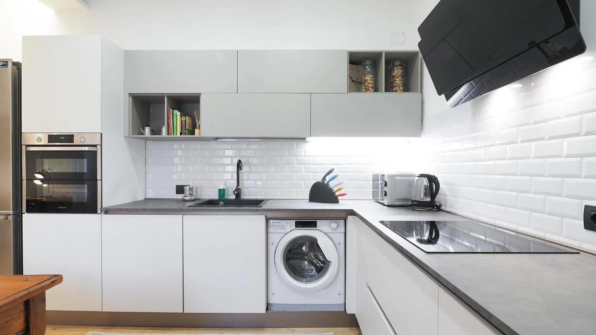Primopiano - Oxilia Apartment Milan 0*,